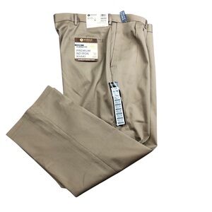 NWT Haggar Men's Premium No Iron Khaki Pleat Front Classic Fit Pants Size 42x29